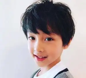 秋季十二岁男孩最帅短发造型