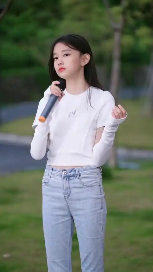 宋小睿唱歌是跑调了,还是故意这样唱的?听得我都开始迷茫了