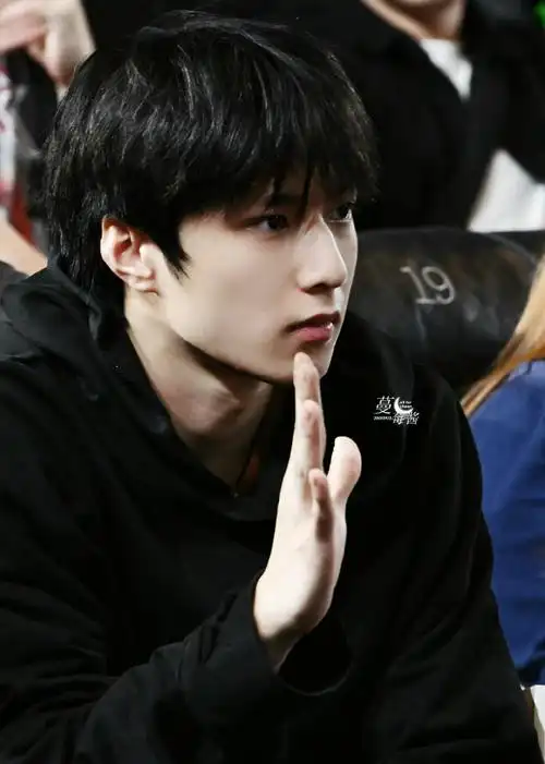 很适合大银幕的一张脸#新生代演员刘耀文#.