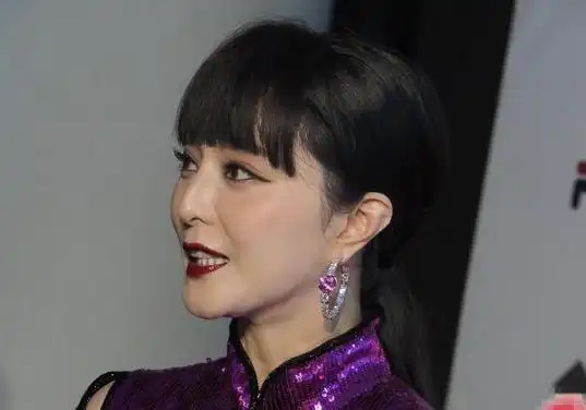 范冰冰0美颜生图被疯传将镜头拉近10倍网友是认真的吗