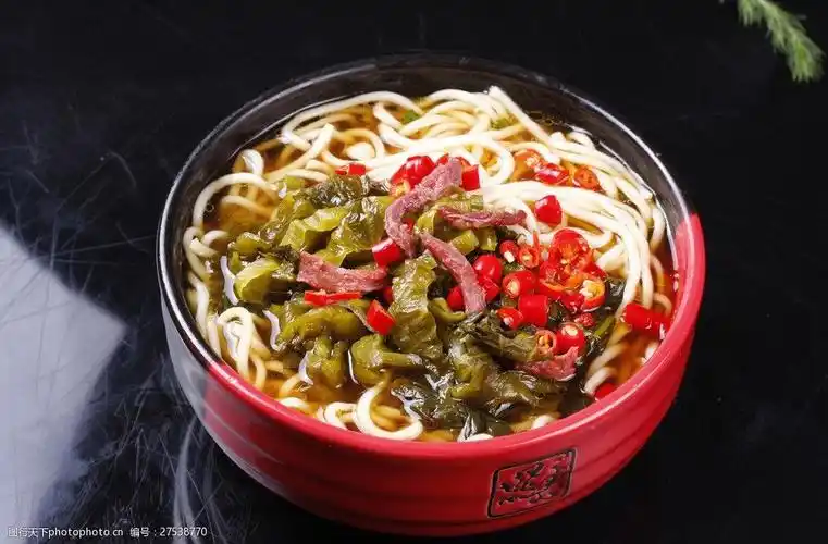 老坛酸菜面图片