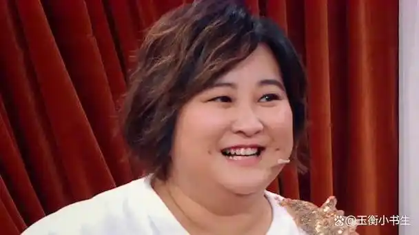 不装了,怒减100斤的贾玲摘下小丑面具,真实的她才可怕!