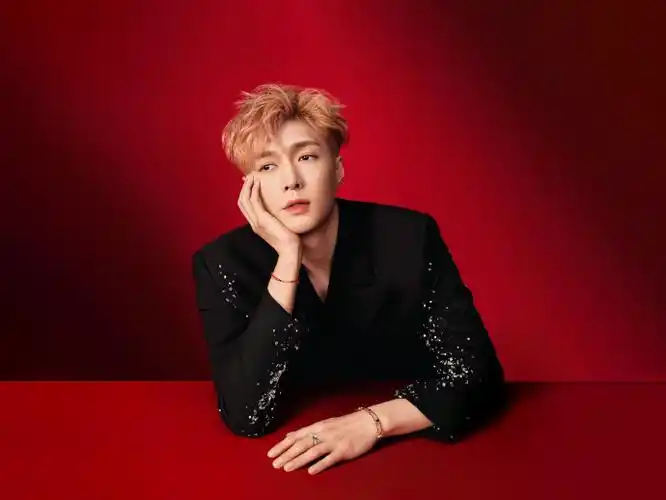 和张艺兴点亮微博之夜##qeelin全球品牌代言人张艺兴