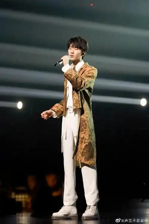 马嘉祺你的样子舞台剧照