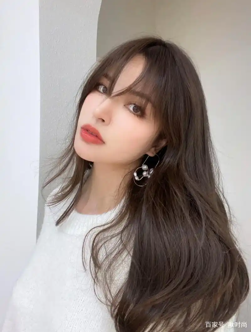 不显老的4款发色,很合适30,40岁的女人,显白又减龄洋气