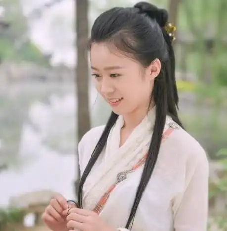 和林心如合作演最小皇后,19岁的她如今长这样不敢认|美人心计|董慧