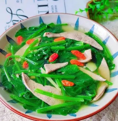 菠菜猪肝汤——补血小帮手,适合贫血女性