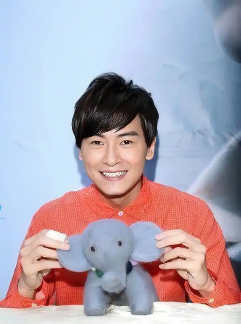 #怀旧图片 #甜爆了 #郑元畅 🧡🧡@郑元畅 - 抖音