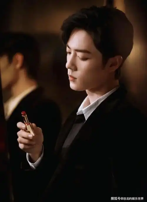 原创肖战最新西装照太霸气了,从此小说中的绅士有了样本