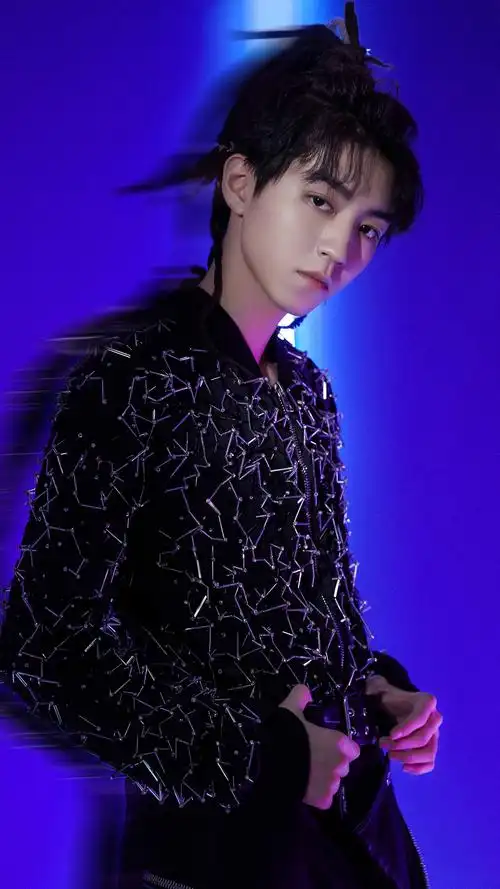 帅气王俊凯图片手机壁纸