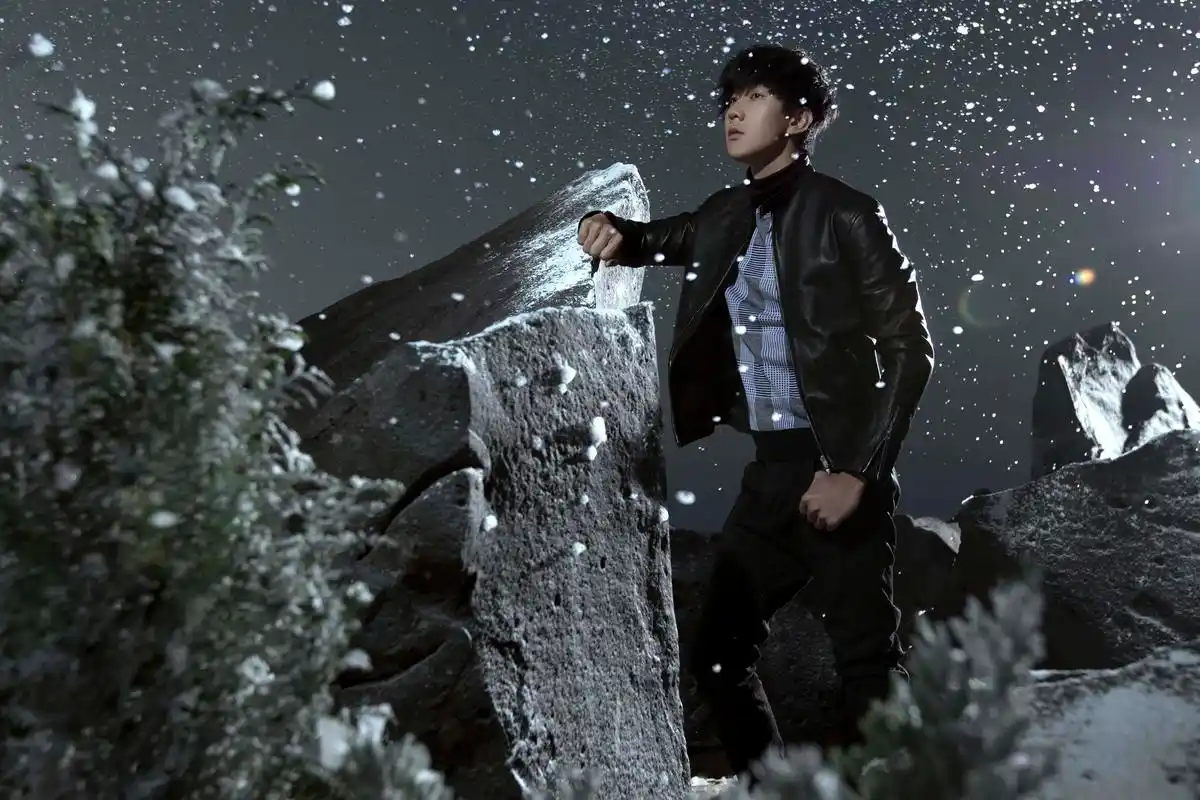 林俊杰歌曲的传唱度很高,伴随90后度过了他们的学生时代的回忆!