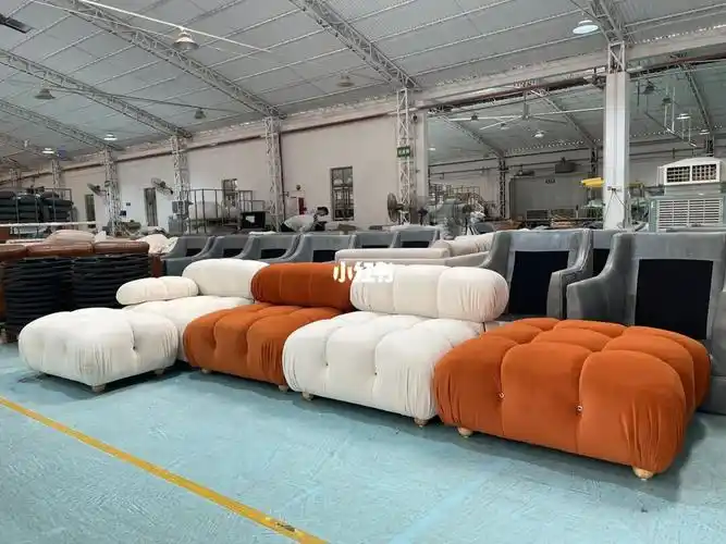喜欢的联系哈#东莞沙发厂   #客厅沙发   #充满设计感的沙发厂的车间
