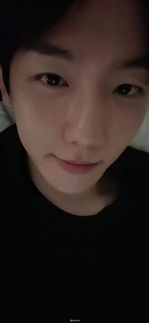 边伯贤直播##边伯贤