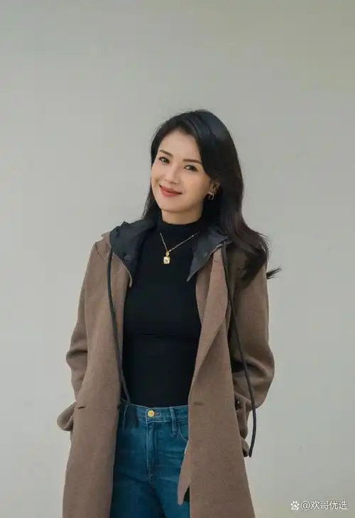 刘涛在电视剧中大多数都是以职场精英的身份出演,身为职场精英在穿搭