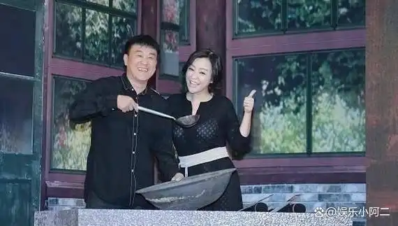 演员何冰看看他妻子是谁就知道他如何做到结婚数十年零绯闻的