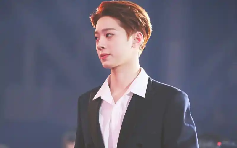 [wannaonne]赖冠霖奶罐官方高清个人直拍合集(更新至190316)