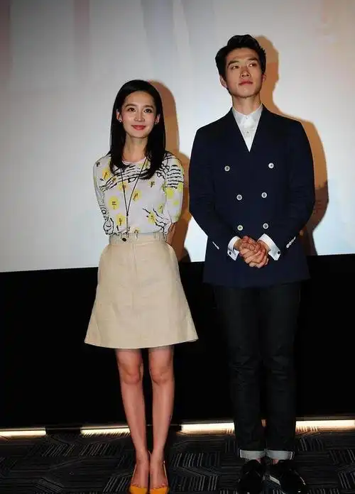 男明星为啥都不敢抱李沁?不是因为胖,网友:看她的脚就明白了