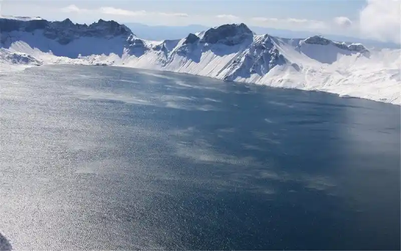 盗墓笔记八月长白起灵归长白山唯美风景电脑壁纸下载1