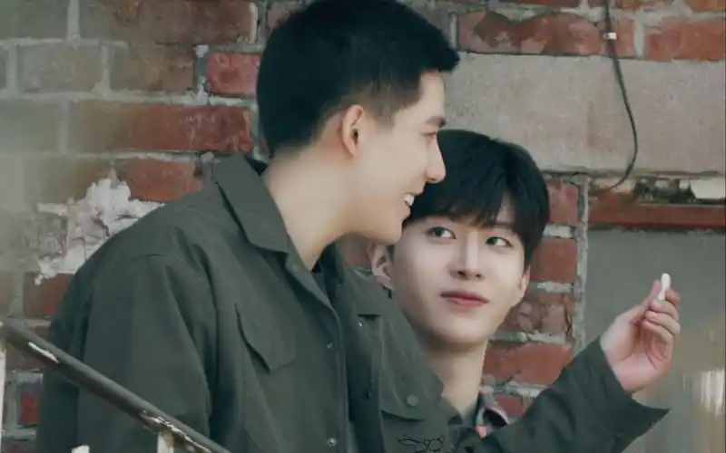 【宇子丞说】兔喵物语|210517 范丞丞王安宇鬼屋门口互动贴贴小花絮