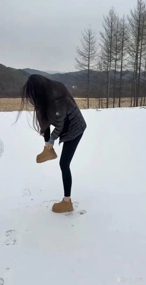 快让我在这雪地里撒点野吧[大笑]