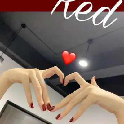 女生比心手势头像