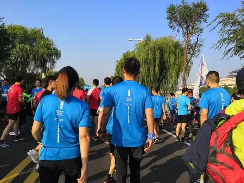 半马花絮,一个人跑步和一群人跑步完全两种心情,爱上跑步