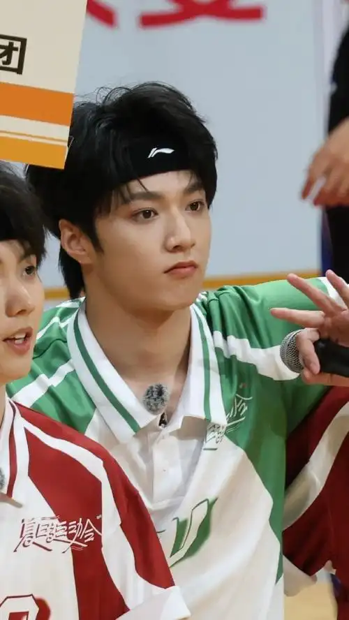 青年演员刘耀文