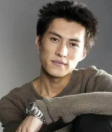 "老干部"的瓜,与只找二婚女人背后的秘密_靳东很_爸爸_姐姐