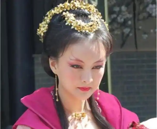 她是回家的诱惑中洪宝莲剧中和现实差距大网友直呼认不出