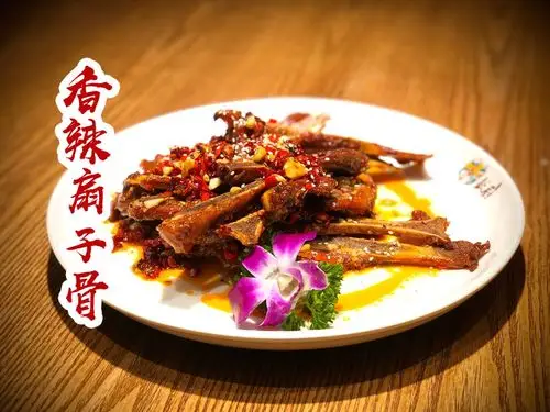 爆红湘菜馆人均30139元抢312元彭厨超值4人餐