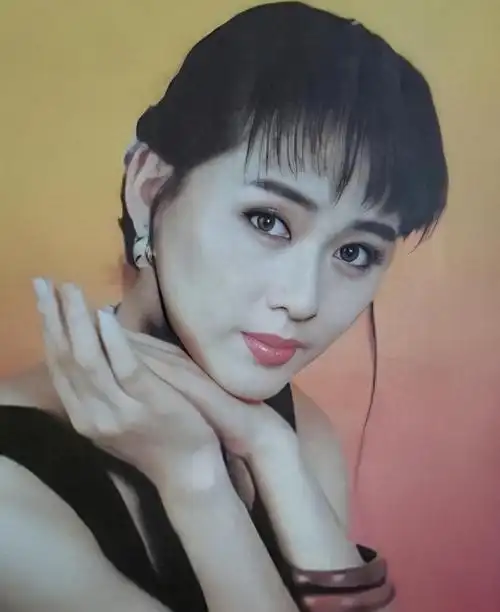 回顾影后李琳遭前夫家暴后离婚二嫁世界冠军过得如何