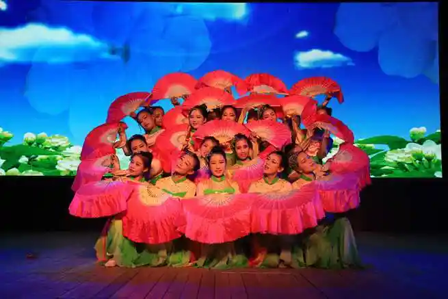 榆林职业技术学院举办迎2015级新生晚会暨民间文化艺术进校园活动