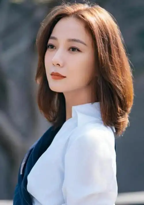 "过气花旦"王珞丹:曾和杨幂刘亦菲齐名,如今被亲妈骂上热搜