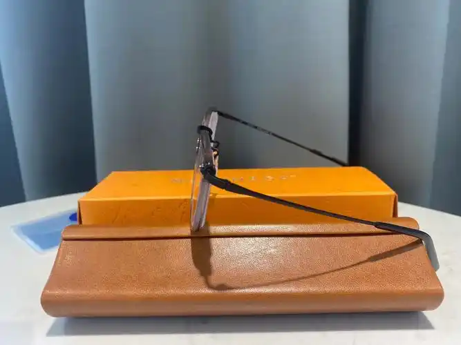 近视1200度配世界最薄176镜片效果实拍图