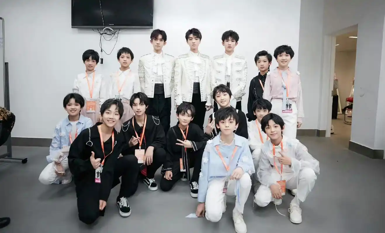 从8个到38个,从第一代tfboys到第四代,时代峰峻的养成系道路已走了14