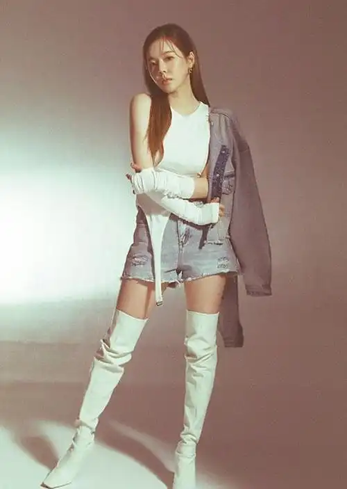 少女时代成员李顺圭回顾了自己的歌手生涯并谈及自己未来的目标