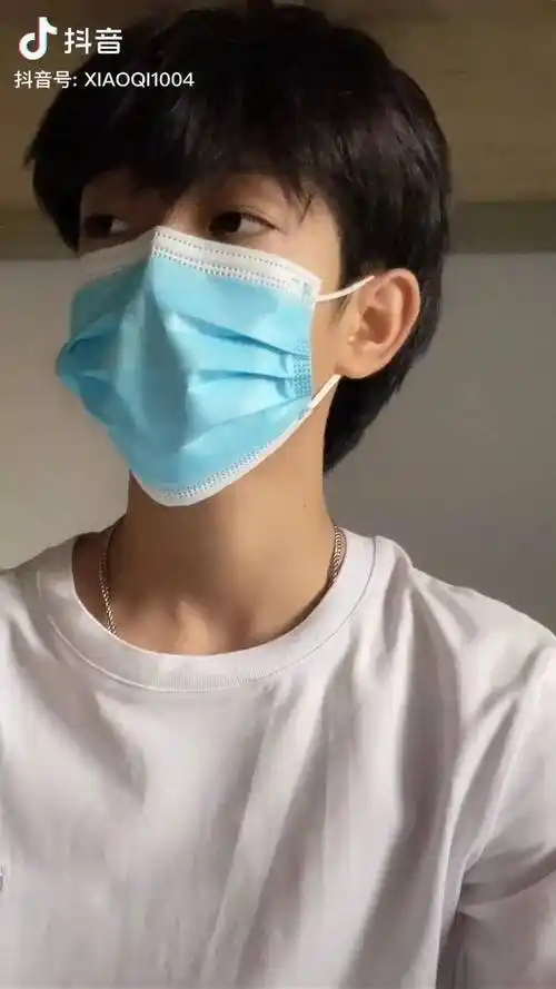 记得戴口罩日常宝藏男孩阳光男孩口罩下的颜值是否能对我心动一下dou