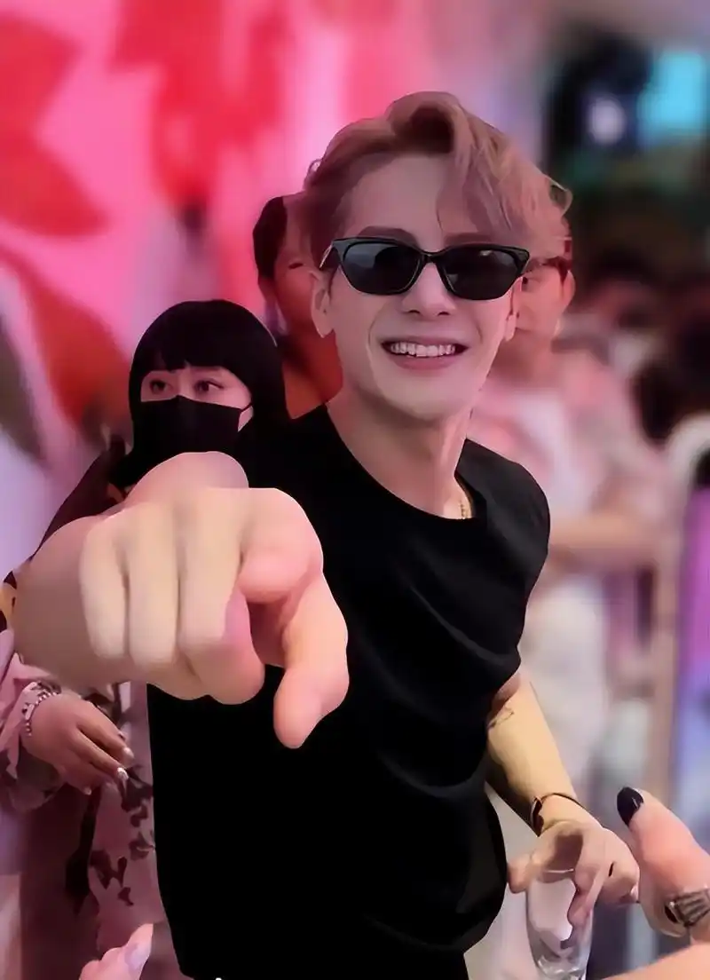 蔡徐坤被"软封杀"之后,获利者有7个,张艺兴不是最大赢家 angelababy