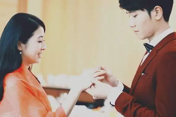 张含韵彭冠英秘密领证结婚了吗 兰陵