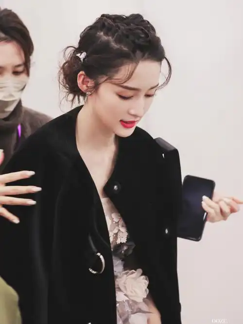 李沁  期待北京卫视春晚#李沁