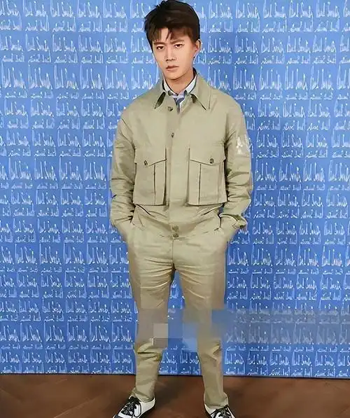 长得玉树临风,却输在"个子矮"上,这6位男星的身高太不懂事了