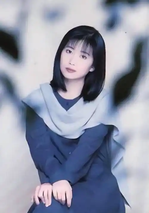 孟庭苇被曝不忠助理,前夫披露"捉人"细节,11岁儿子怒撕亲爹_名字_公司