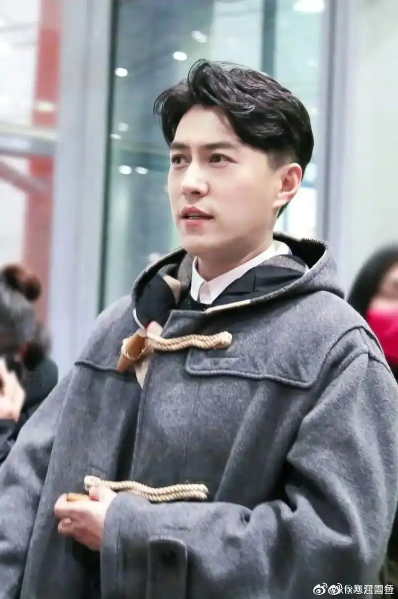 靳东男神我的前半生 这几天看我的前半生 特喜欢贺函,暖男一 - 抖音