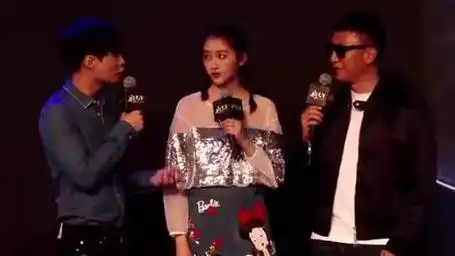 孙红雷不愧是污王,采访中恶搞关晓彤张艺兴,现场两人脸都绿了