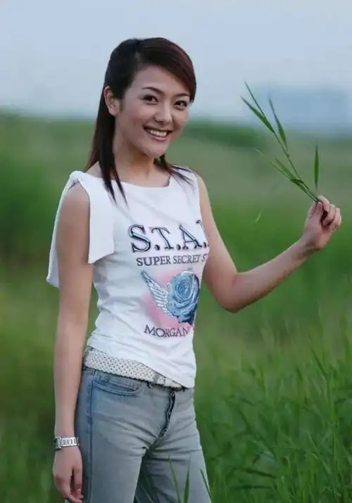 王缇(望天门山李白古诗原文)