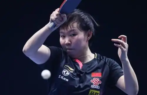 t2钻石赛朱雨玲4-1王曼昱 成功夺得女单冠军