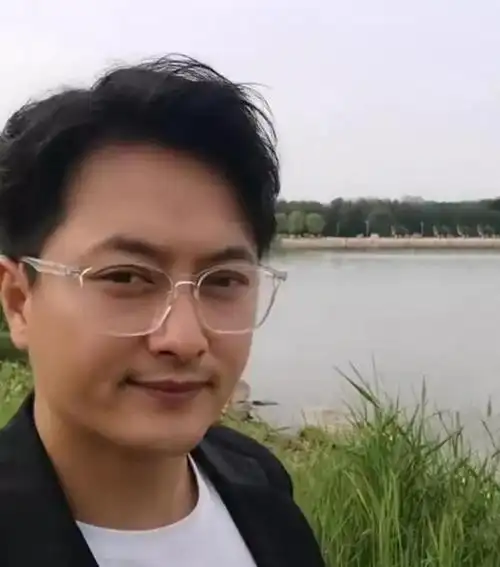 蒙古族歌手云飞个人资料 草原歌手云飞个人简历