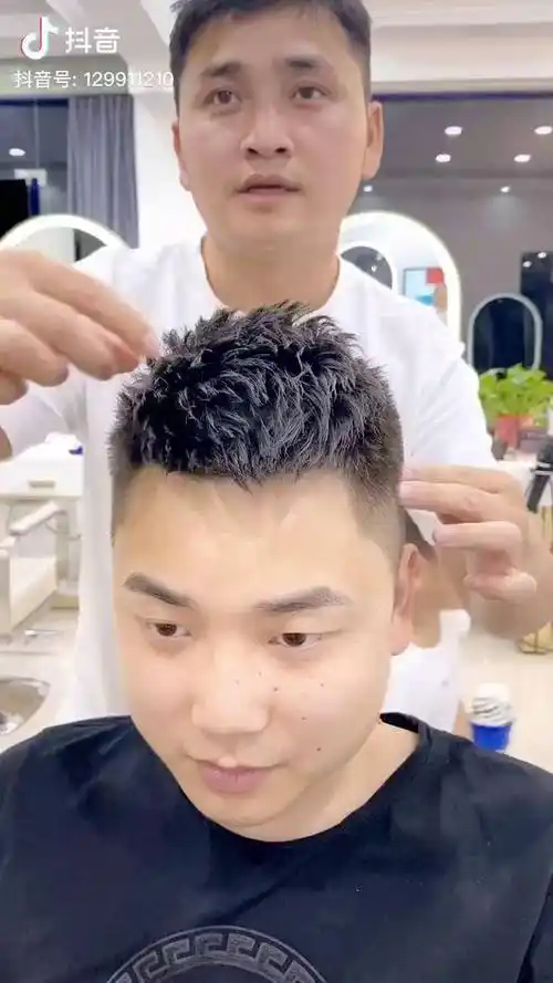 立体飞机头 男士发型_小伙_精神_夏天