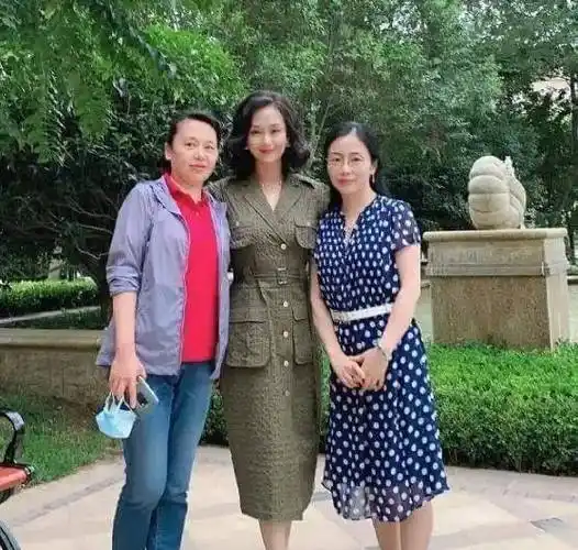 颜值超高,非常显年轻_金紫薇_流星雨_妈妈