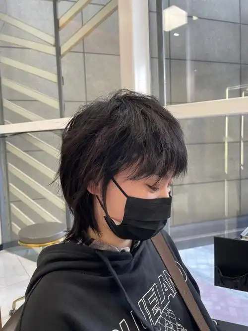 狼尾鲻鱼头  第八张是给发型师看的照片,突然变成